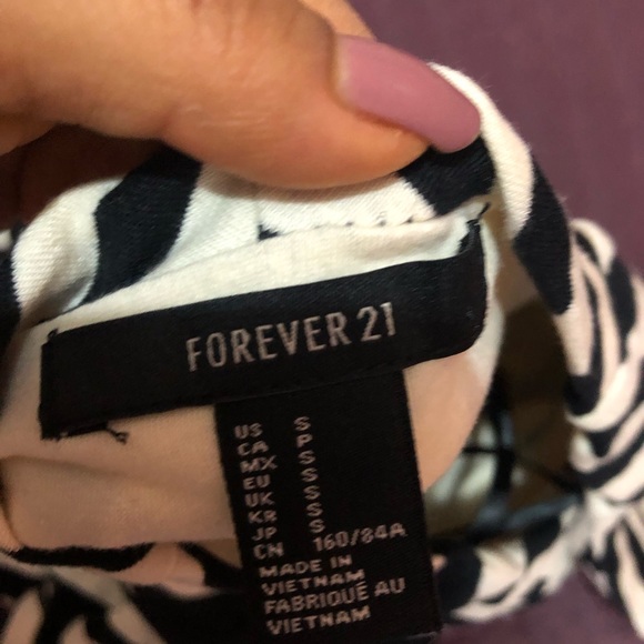 Stripe peplum top - Picture 3 of 3